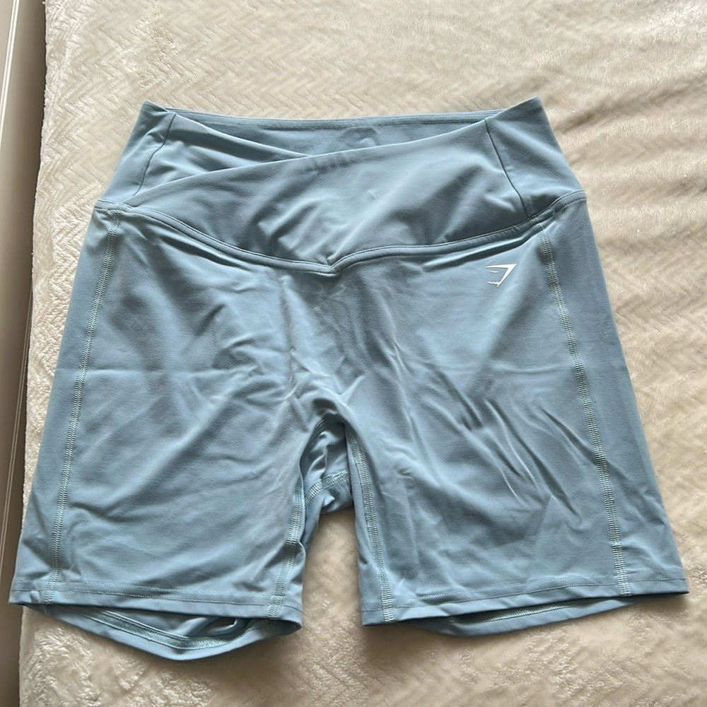 gymshark cross over waist band biker shorts